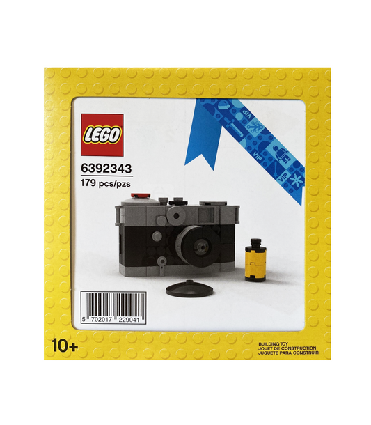 LEGO Vintage Camera set packaging with a camera model on a yellow baseplate