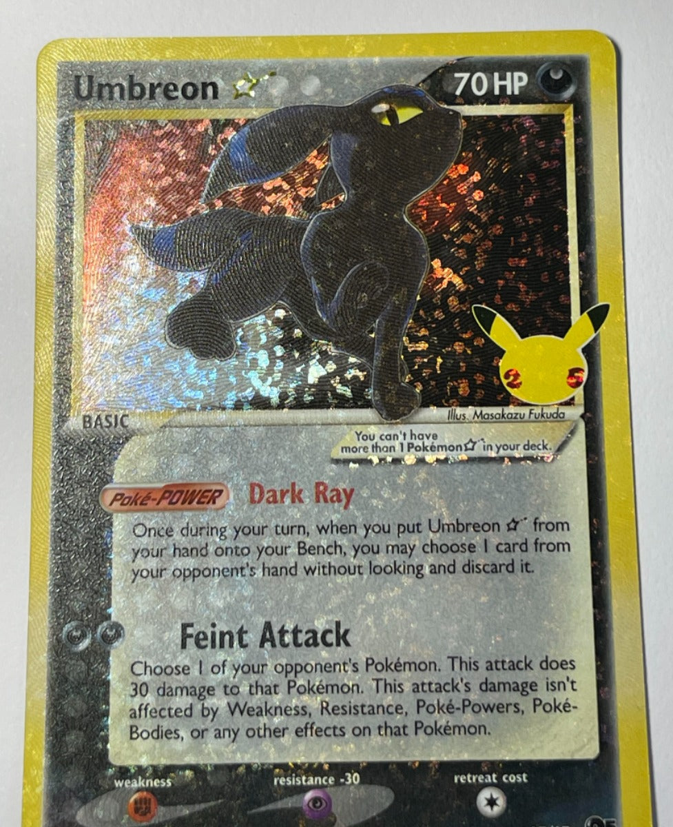 Pokémon: Umbreon Star - Celebrations: Classic Collection 17/17 (Rare Holo) available at ChimpLoot.com